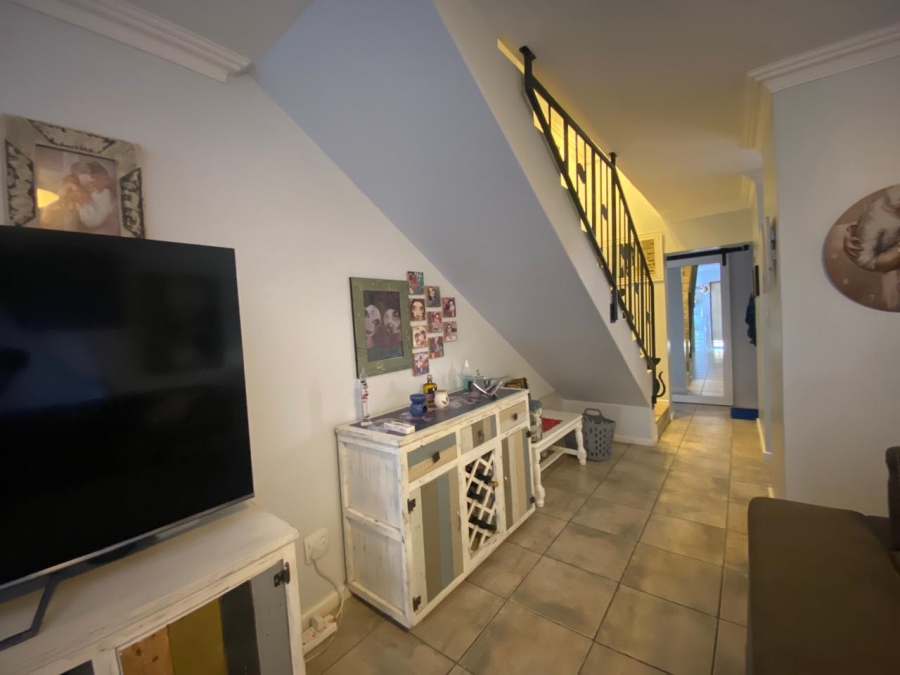 3 Bedroom Property for Sale in Menkenkop Western Cape